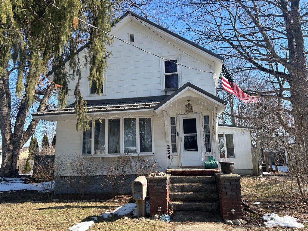 Photo of 234 N Lincoln Street, Bronson, MI 49028 (MLS # 26005696)