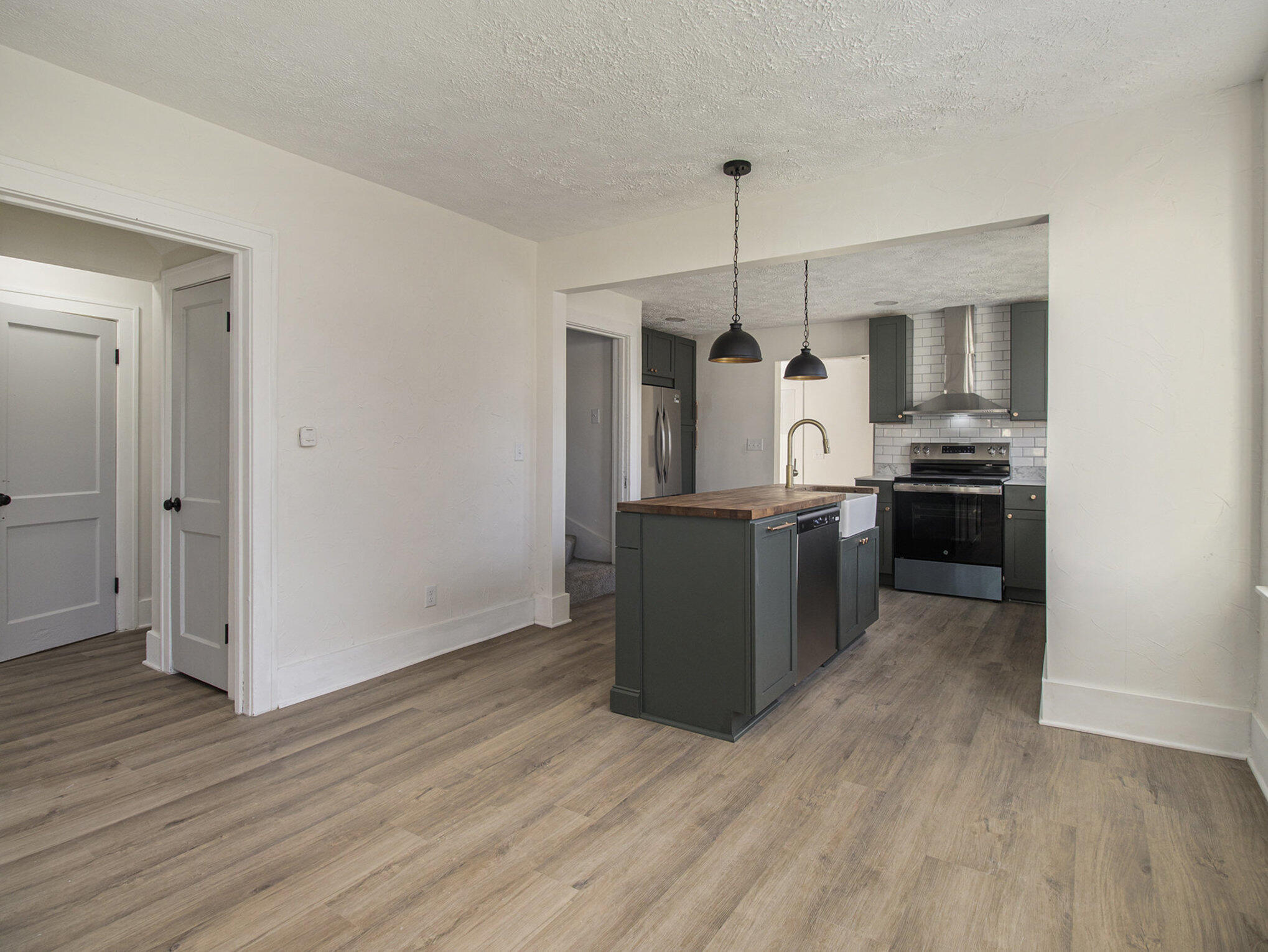 Sturgis, Michigan 49091, United States, 5 Bedrooms Bedrooms, ,1 BathroomBathrooms,Residential,Active,96643