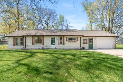 Photo of 121 Prospect Street, Plainwell, MI 49080 (MLS # 26016873)