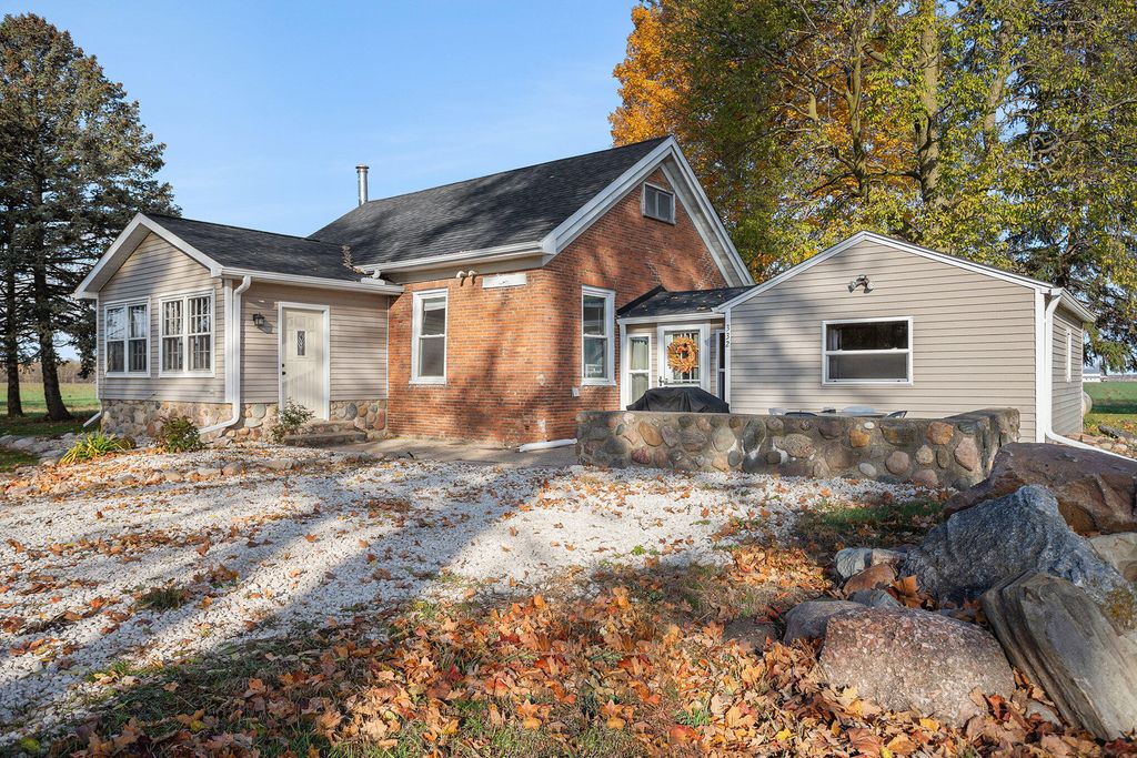 Photo of 332 W Gower Road, Union City, MI 49094 (MLS # 25056214)