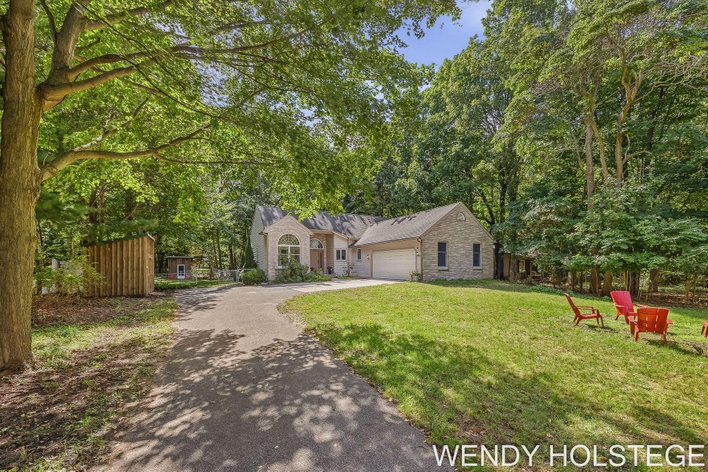 Photo of 2080 W 32nd Street, Holland, MI 49423 (MLS # 26050953)