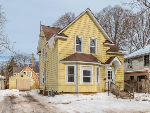 915 Hays Park Avenue Kalamazoo MI 49001