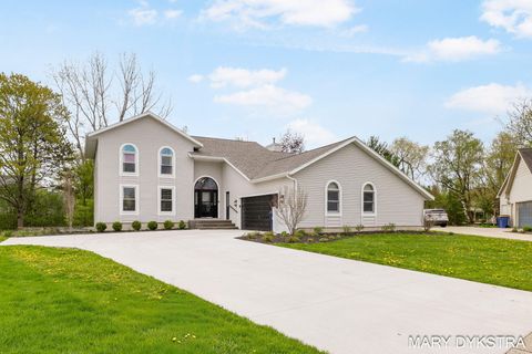 Photo of 2848 Belleglade Court SE, Grand Rapids, MI 49546 (MLS # 26018990)