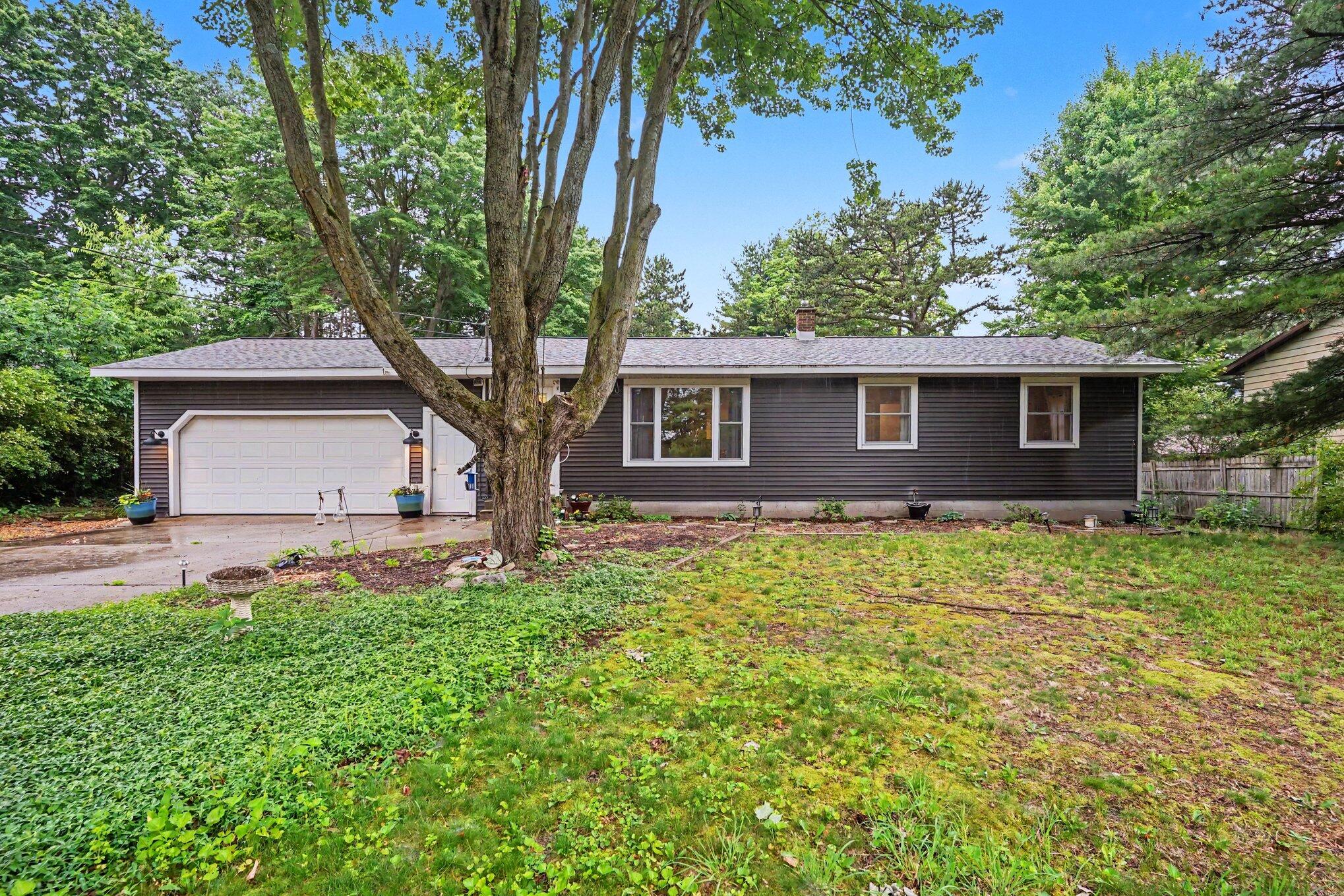 Photo 1 of 27 — 5069 152nd Avenue, West Olive, MI 49460