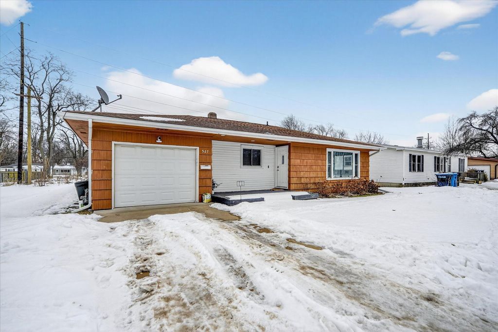 Photo of 527 Riverside Drive, Battle Creek, MI 49015 (MLS # 26005312)