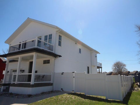 Photo of 805 W Loomis Street, Ludington, MI 49431 (MLS # 25042251)