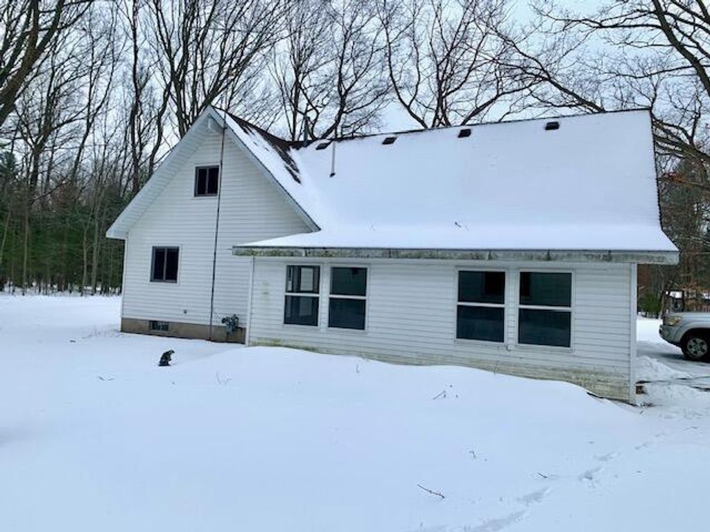 Photo of 6256 W Dewey Road, Ludington, MI 49431 (MLS # 26002965)