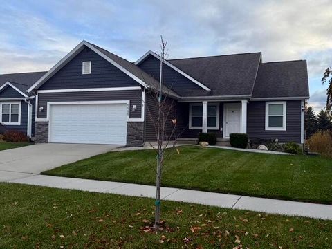 Photo of 5966 Farmview Drive, Allendale, MI 49401 (MLS # 25057705)