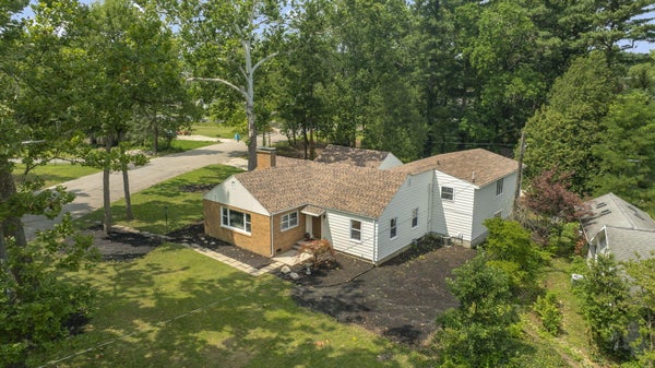 811 TOMAHAWK LN, NILES, MI 49120 - Image b0dbde0e88a3f7b9636687f1257be4e6/2791337536