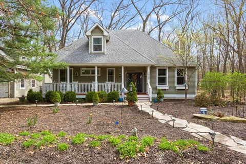 Photo of 18567 Chase Lane, New Buffalo, MI 49117 (MLS # 26017112)