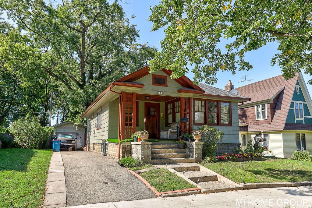 Photo of 536 College Avenue, Holland, MI 49423 (MLS # 25050618)