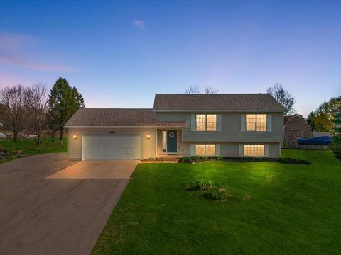 MLS: 25018539