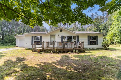 Photo of 3839 W Monroe Road, Hart, MI 49420 (MLS # 25038578)