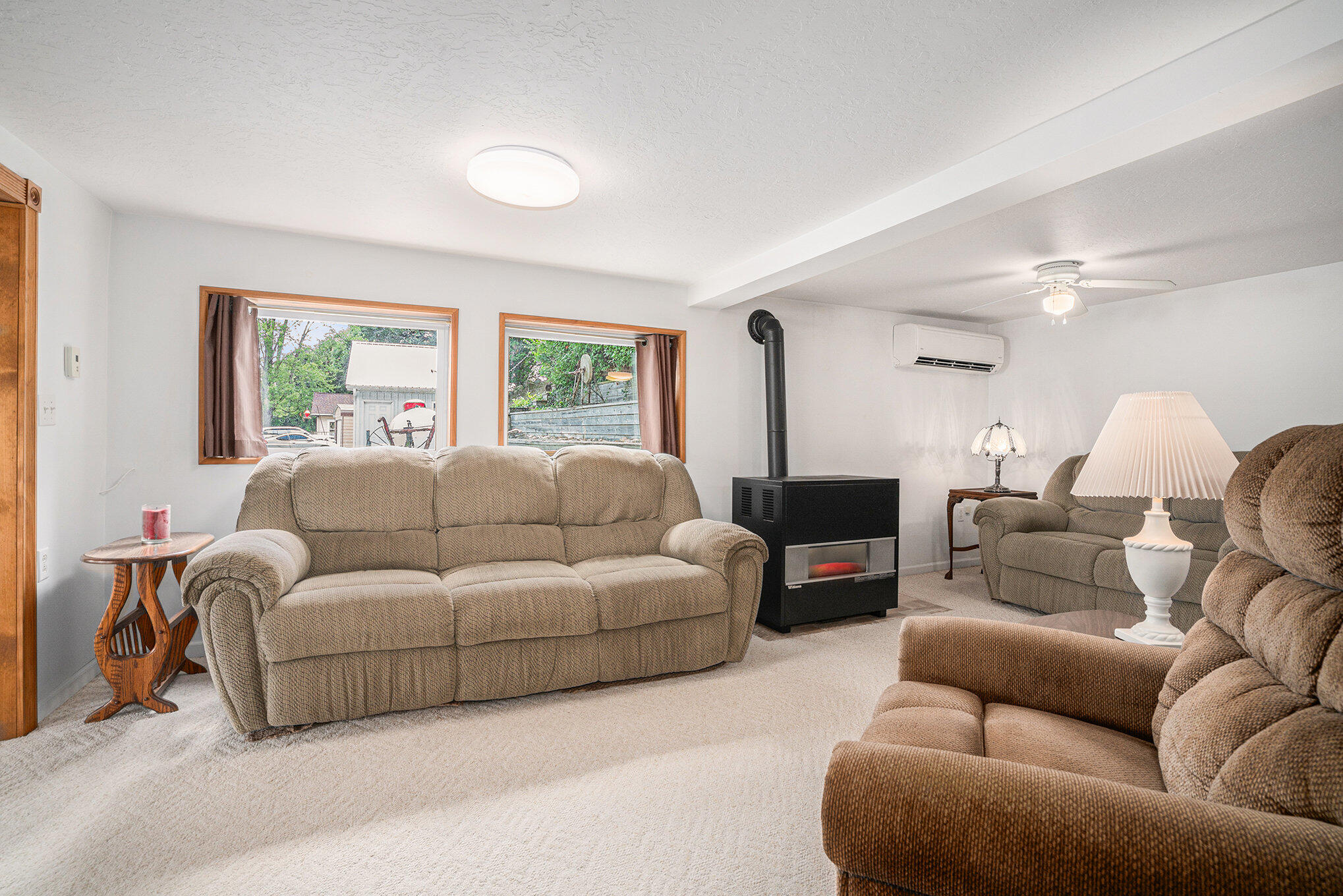 Sturgis, Michigan 49091, United States, 4 Bedrooms Bedrooms, ,2 BathroomsBathrooms,Residential,Active,205224