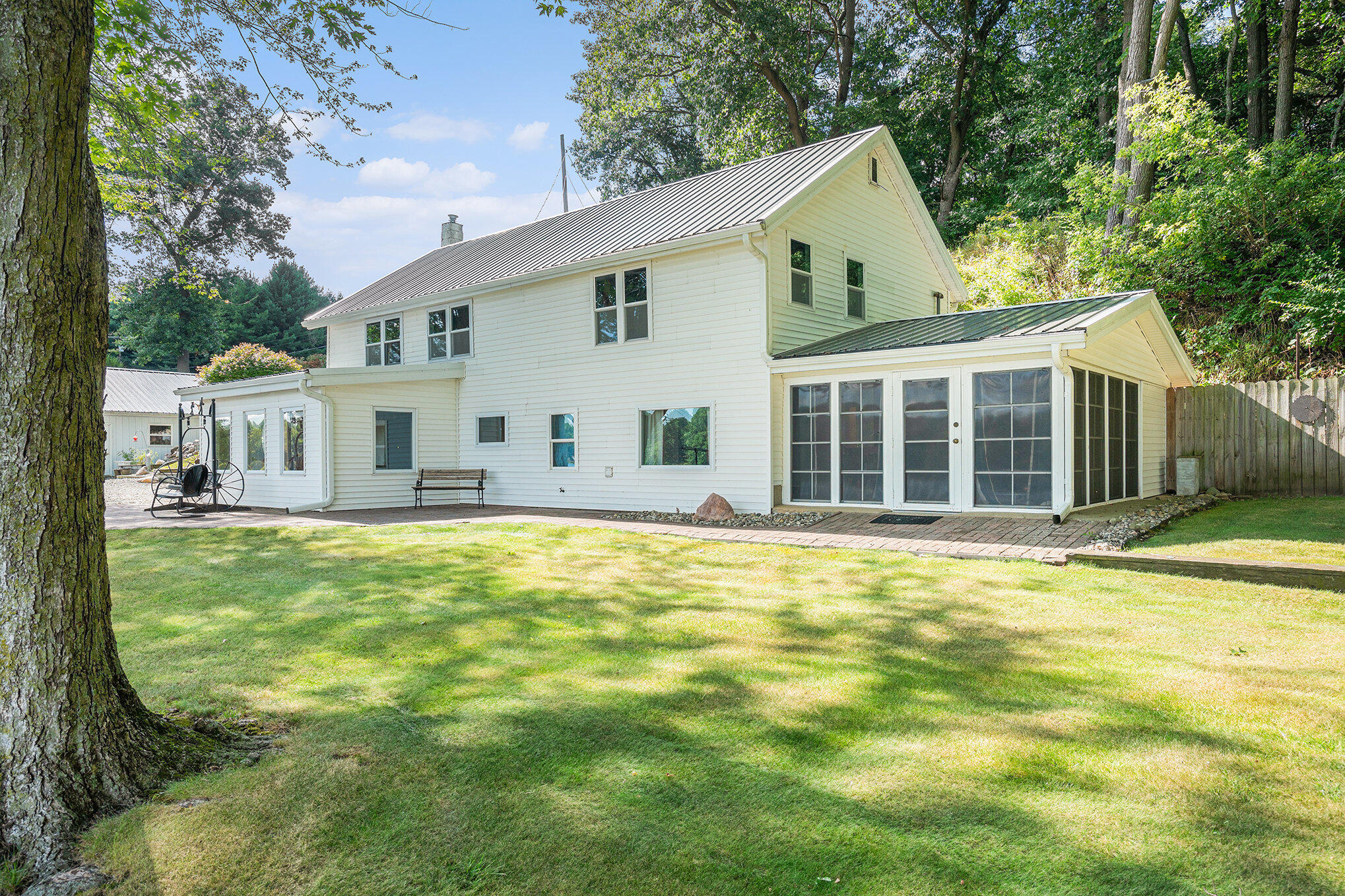 Sturgis, Michigan 49091, United States, 4 Bedrooms Bedrooms, ,2 BathroomsBathrooms,Residential,Active,205224