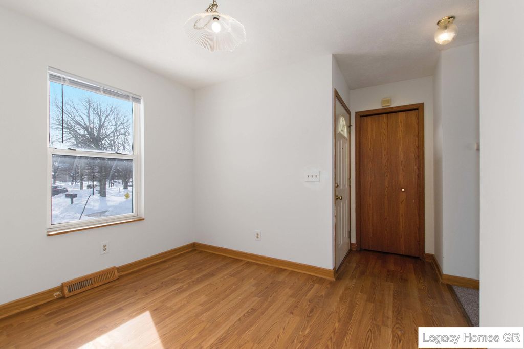 Photo of 555 Cass Avenue SE, Grand Rapids, MI 49503 (MLS # 26005029)
