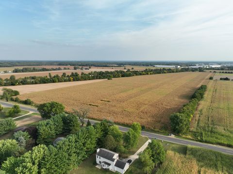 Photo of Vacant Lnd W Bertrand Road, Niles, MI 49120 (MLS # 26023435)