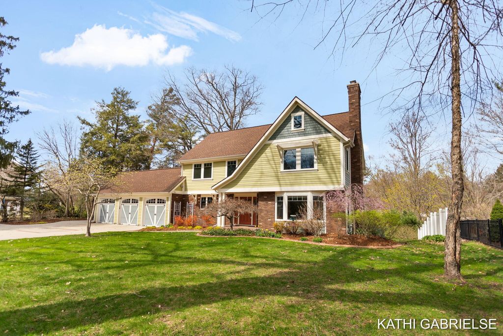 Photo of 18886 Greenwood Court, Spring Lake, MI 49456 (MLS # 26016650)