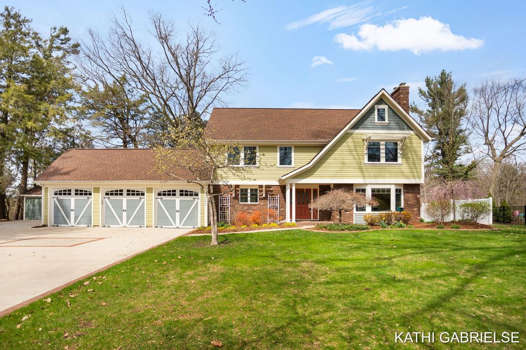 Photo of 18886 Greenwood Court, Spring Lake, MI 49456 (MLS # 26016650)