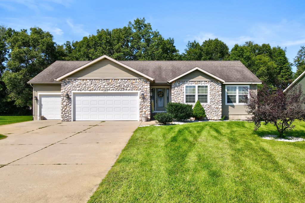 Photo of 3471 Kersting Drive, Muskegon, MI 49444 (MLS # 25044649)