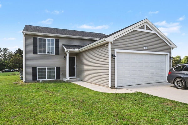 450 ORCHARD ST, CONSTANTINE, MI 49042 - Image b17277dd784af4e12f7fea56a5cb4a79/367736993