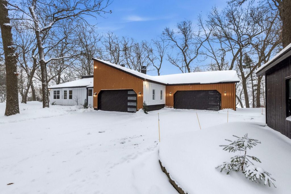 Photo of 15060 Mercury Drive, Grand Haven, MI 49417 (MLS # 26002339)