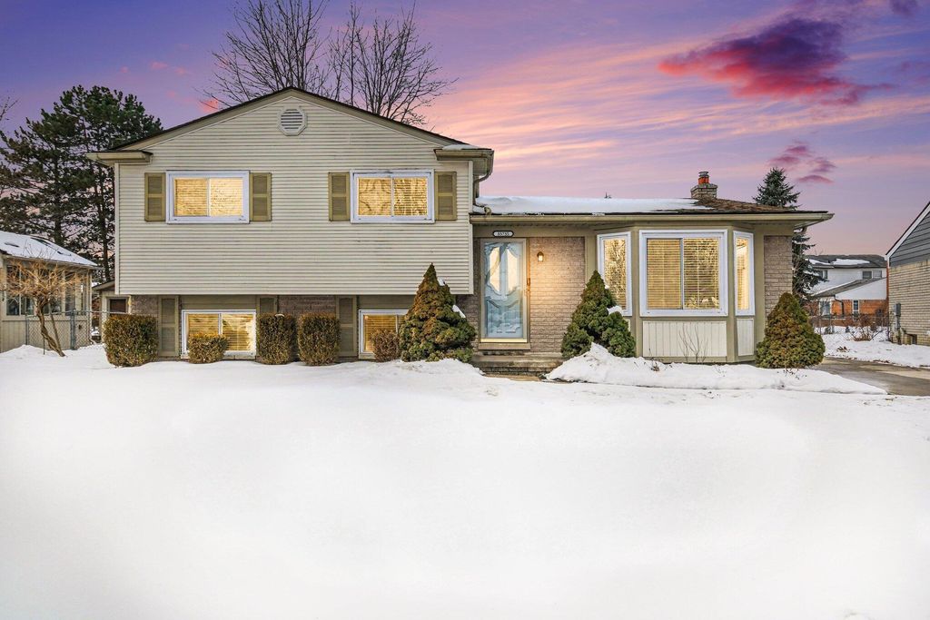 Photo of 35755 Connecticut Drive, Sterling Heights, MI 48310 (MLS # 26005270)