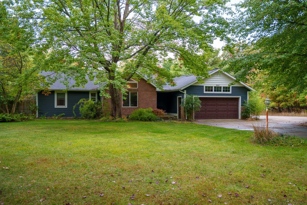 Photo of 4661 W River Road, Muskegon, MI 49445 (MLS # 25052100)