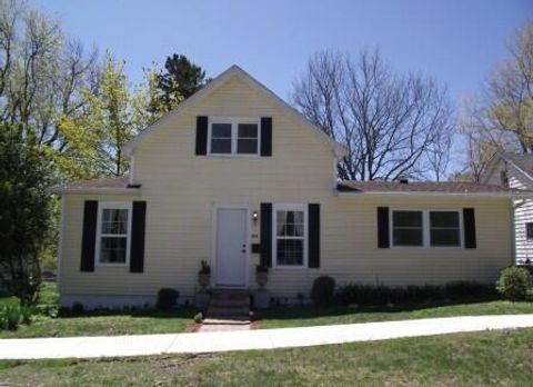 Photo of 612 E Melendy Street, Ludington, MI 49431 (MLS # 26024584)