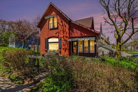 Photo of 306 5th Street, Manistee, MI 49660 (MLS # 26021730)