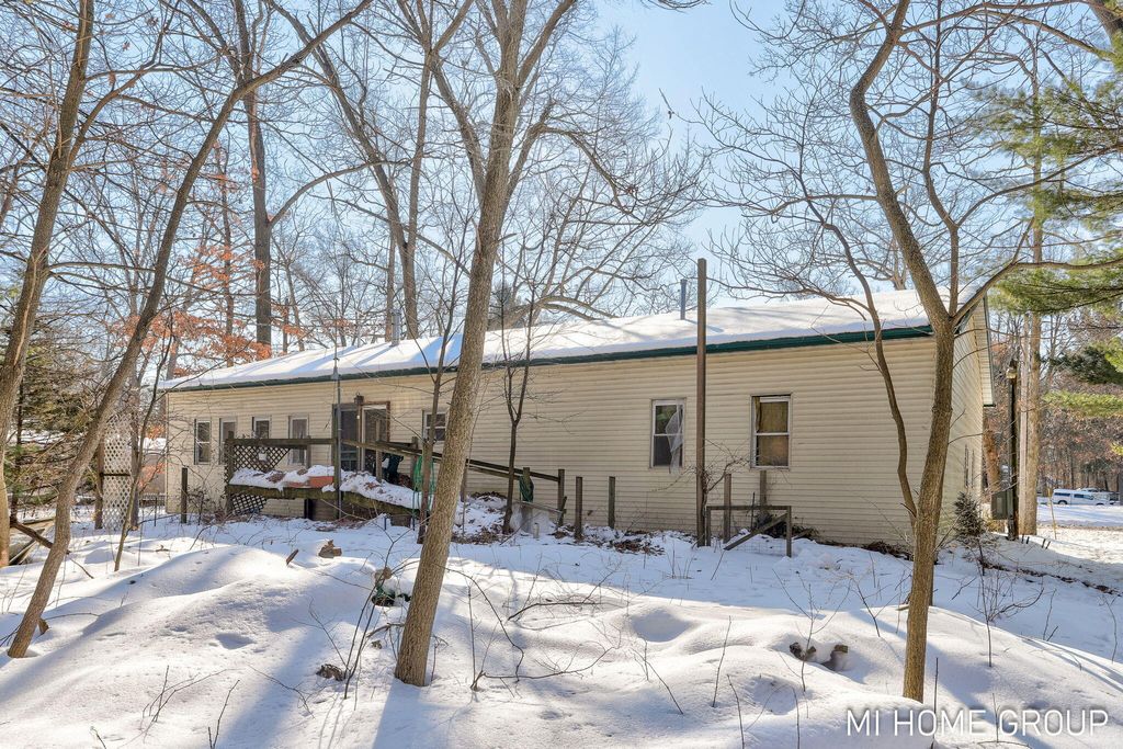 Photo of 5525 Highland Avenue, Pullman, MI 49450 (MLS # 26005608)