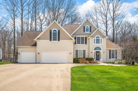 Photo of 2755 Southfork Drive, Stevensville, MI 49127 (MLS # 26014052)