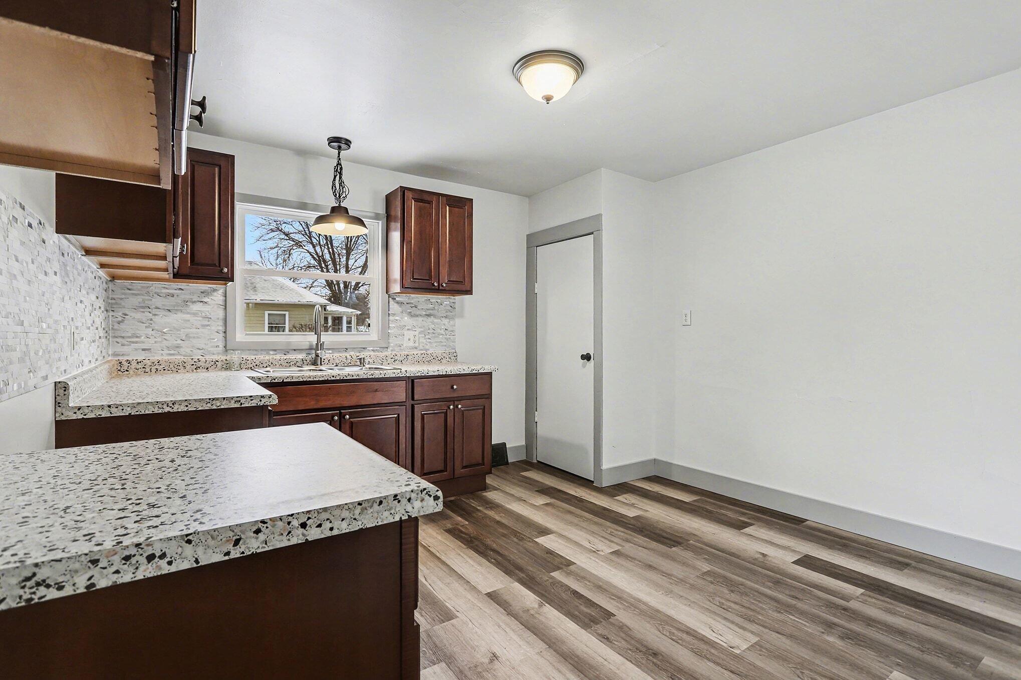 202 N Centerville Road