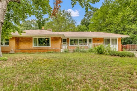 Photo of 2942 W McKinley Road, Rothbury, MI 49452 (MLS # 25042495)