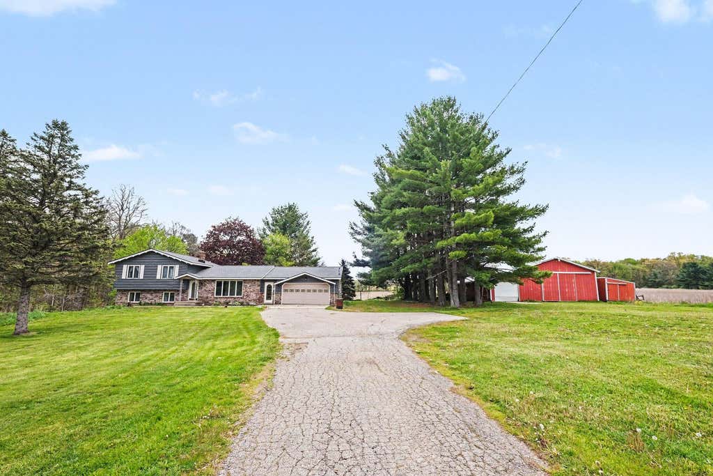 Photo of 11400 Tefft Avenue NE, Rockford, MI 49341 (MLS # 26038815)