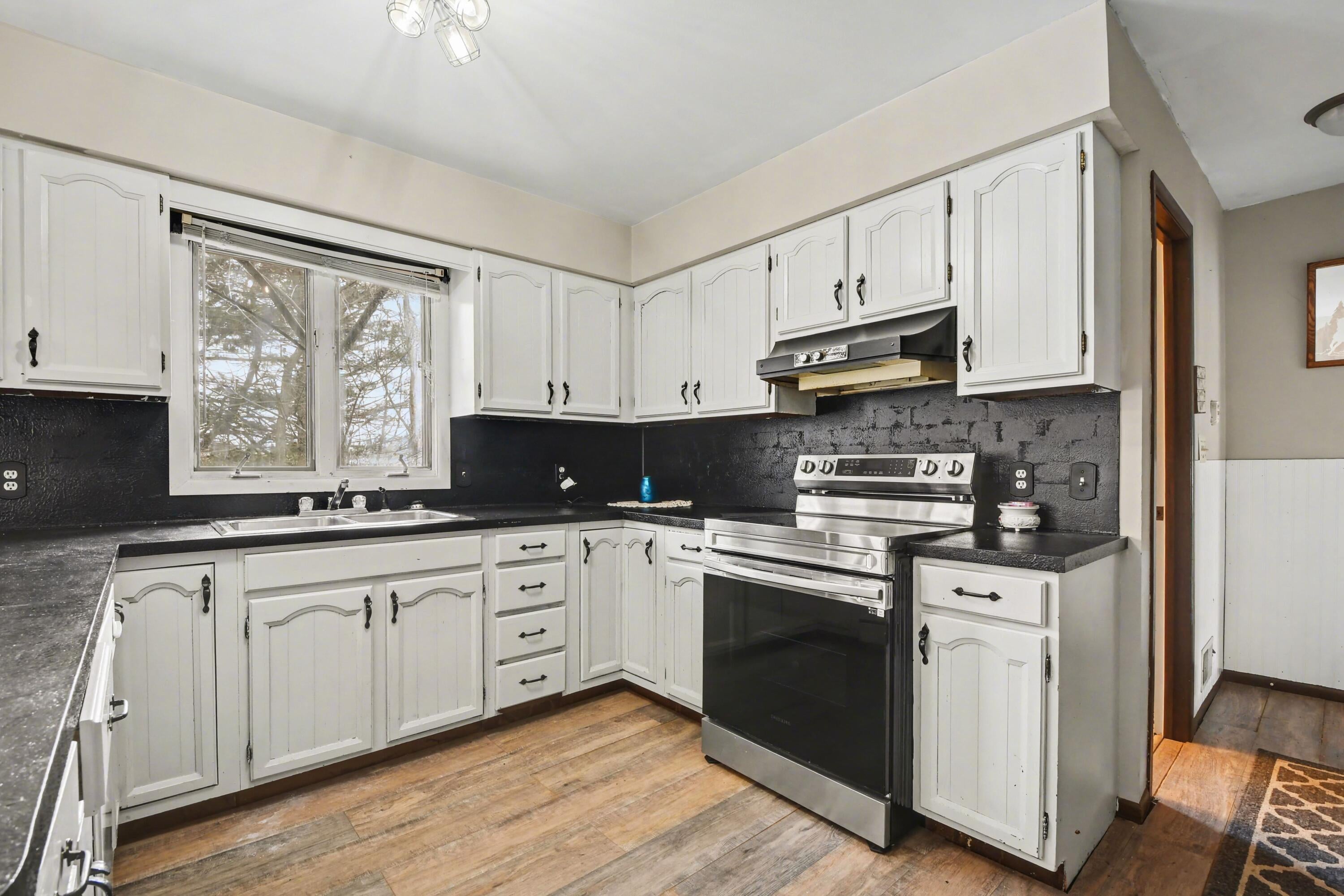 Listing 27