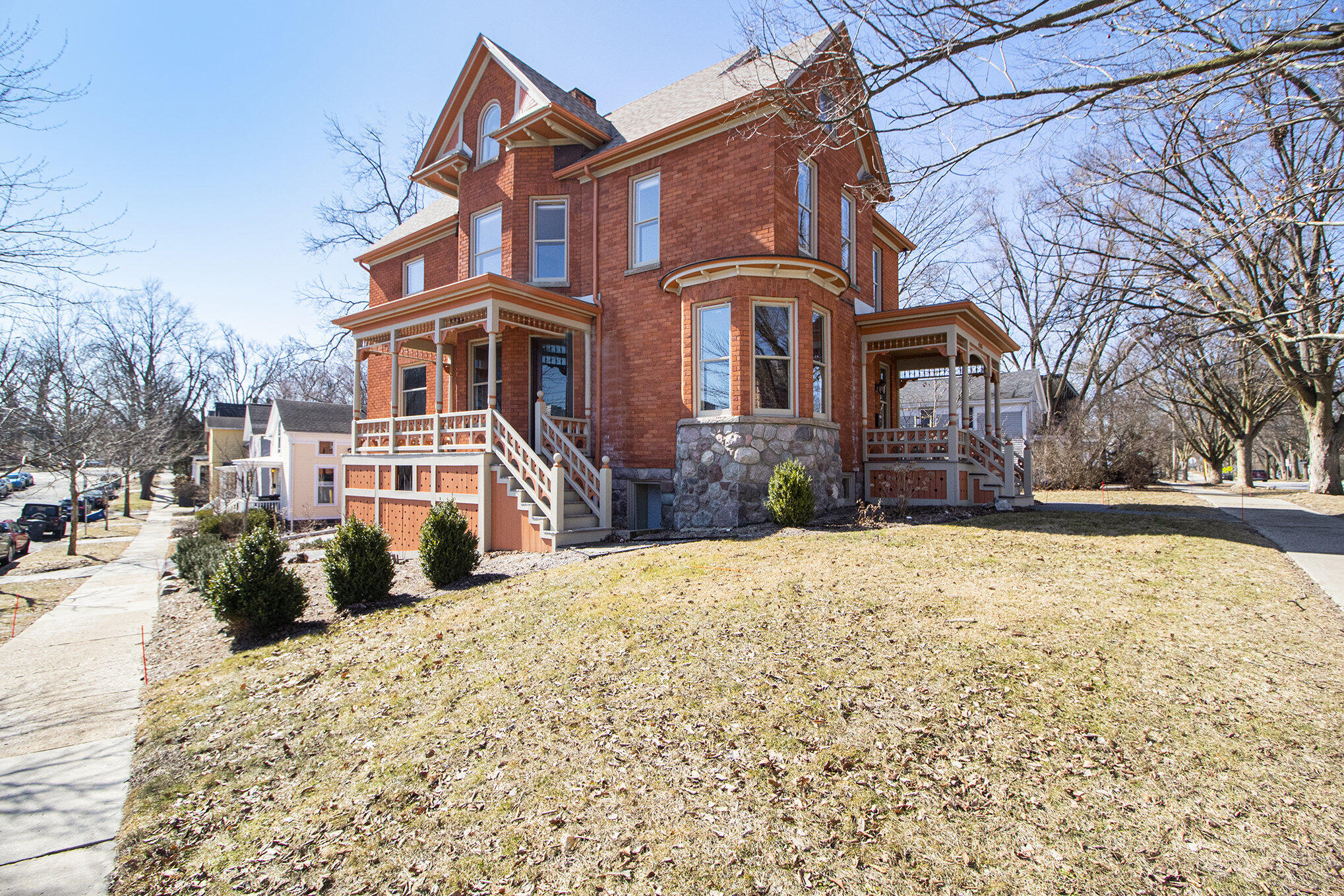 403 W Liberty Street