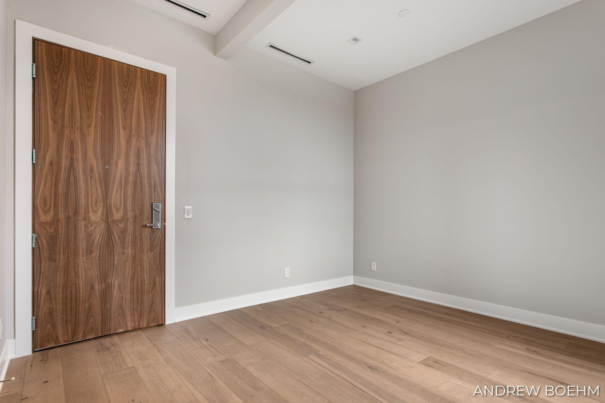 Photo 9 of 33 of 159 S River Avenue 307 condo
