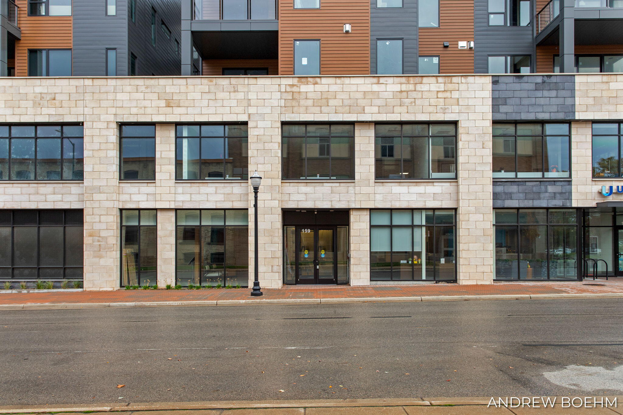 Photo 4 of 33 of 159 S River Avenue 307 condo