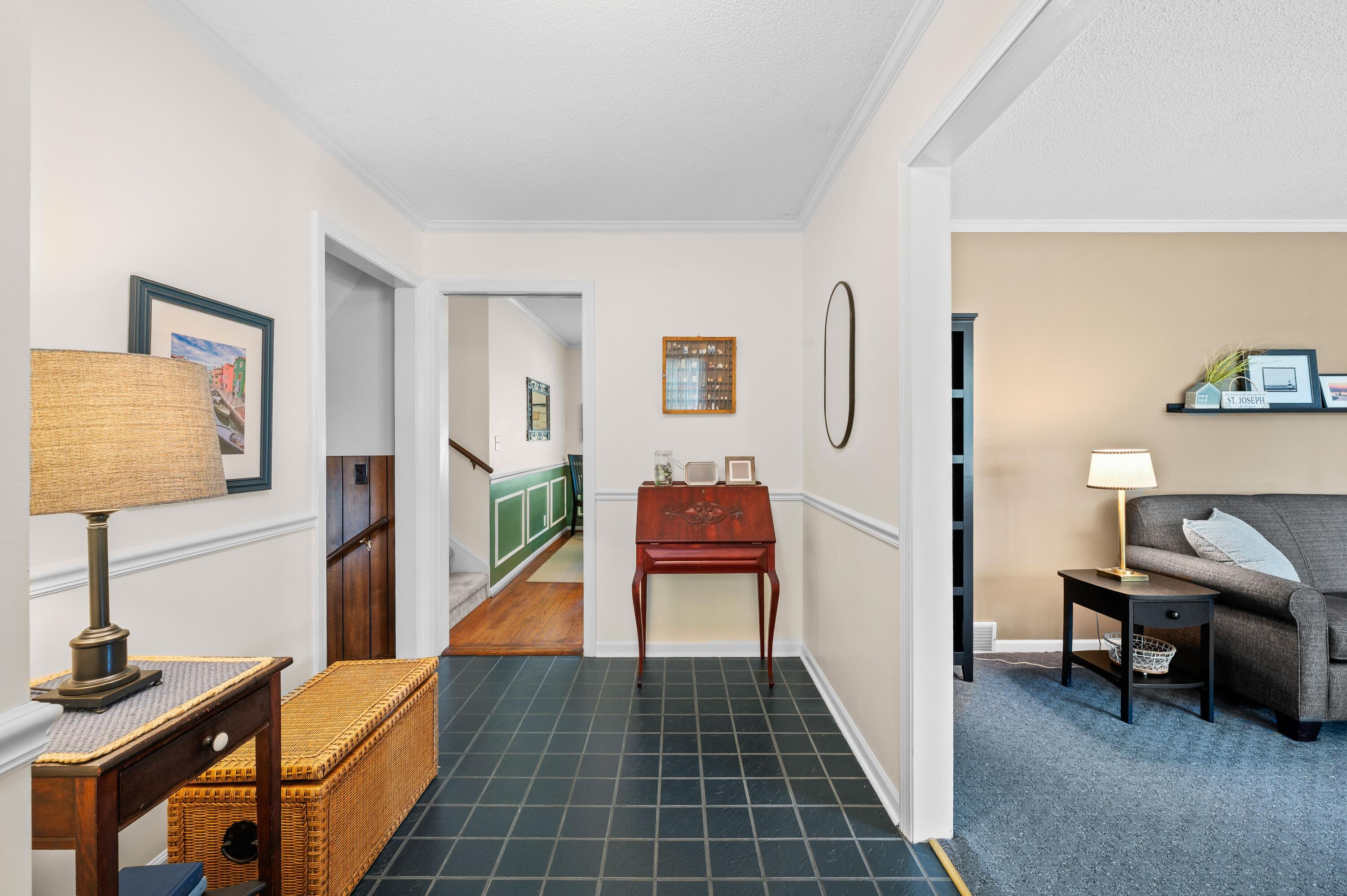 1519 Saint Joseph Circle