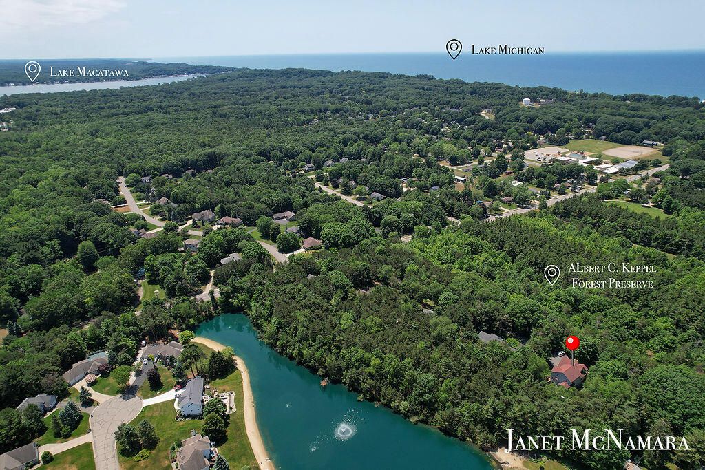 Photo of 2009 W Lakewood Boulevard, Holland, MI 49424 (MLS # 25047466)