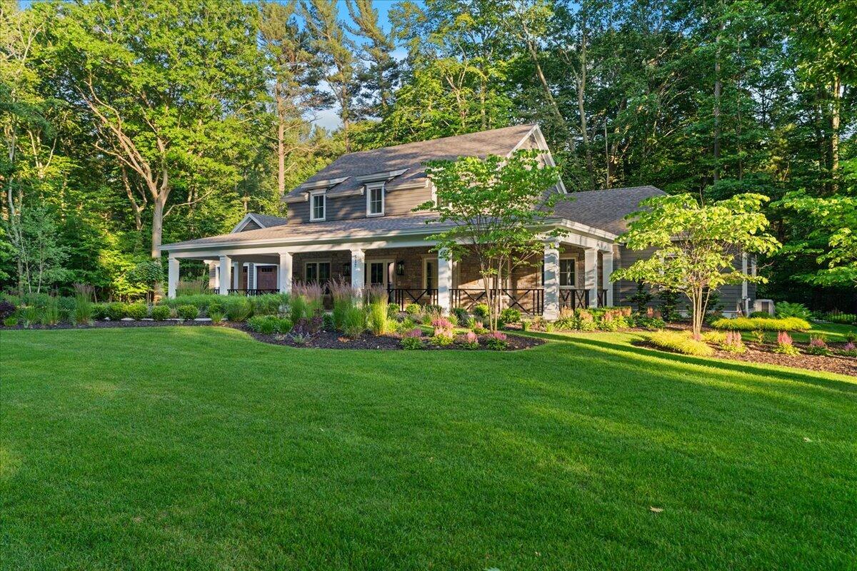 317 N Lakeshore Drive