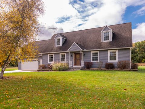 Photo of 12200 S 31st Street, Vicksburg, MI 49097 (MLS # 25054751)