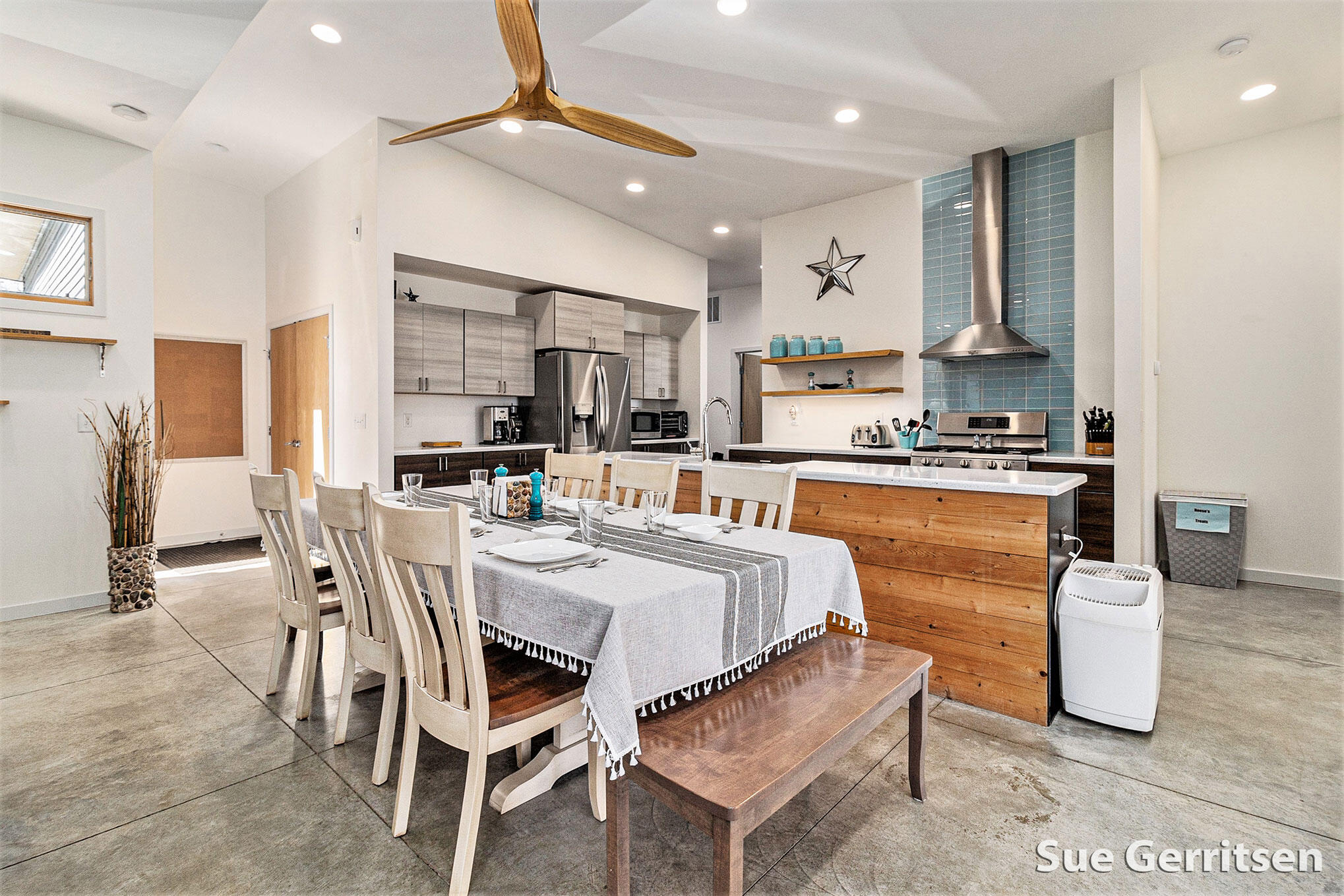 Baldwin, Michigan 49304, United States, 4 Bedrooms Bedrooms, ,2 BathroomsBathrooms,Residential,Pending,87210