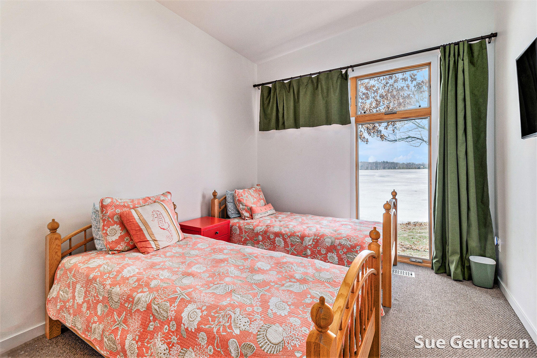 Baldwin, Michigan 49304, United States, 4 Bedrooms Bedrooms, ,2 BathroomsBathrooms,Residential,Pending,87210