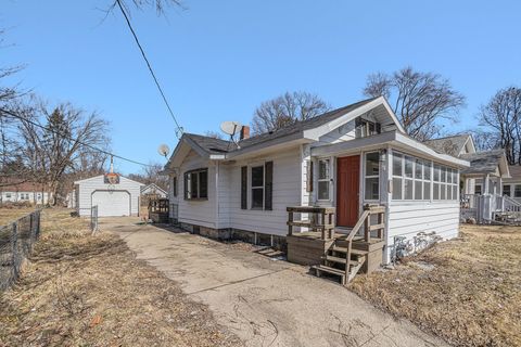 MLS: 25009177
