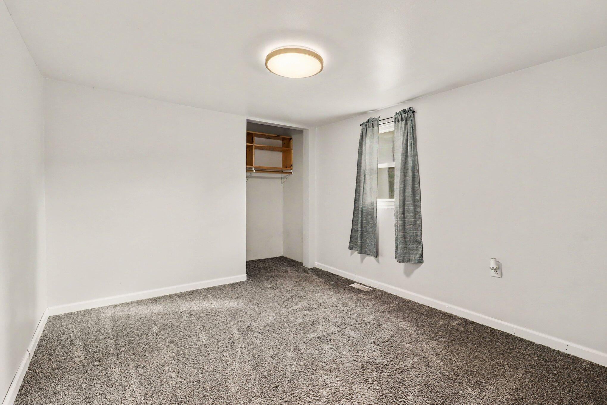 Listing 27