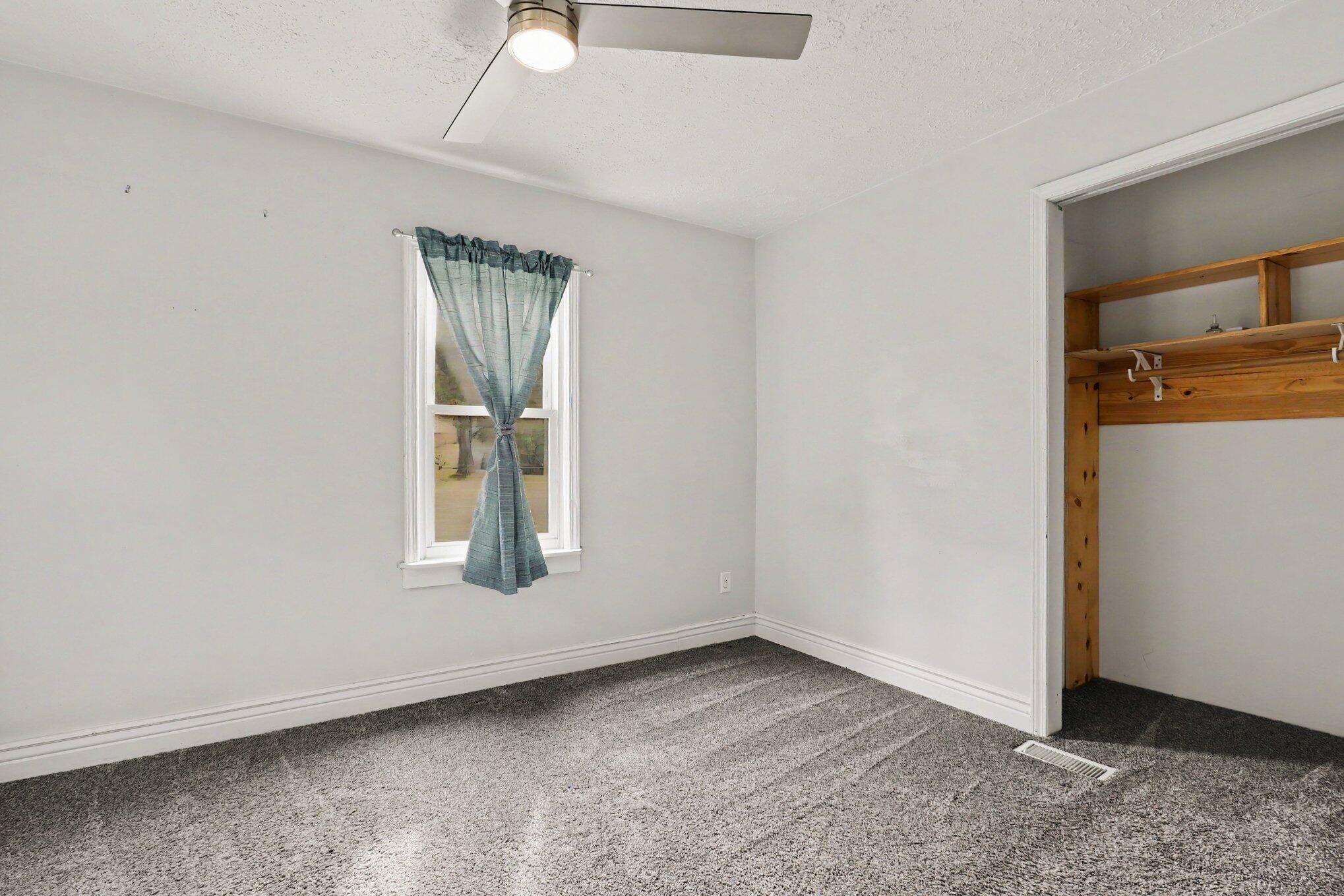 Listing 27