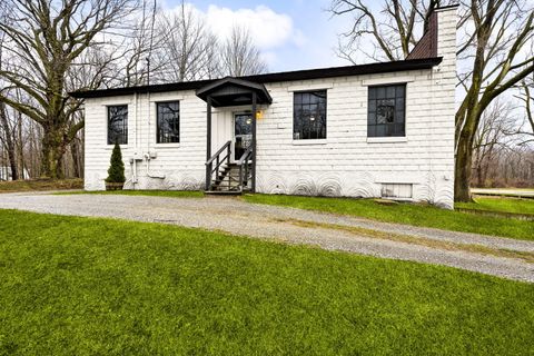 Photo of 10243 Red Arrow Highway, Bridgman, MI 49106 (MLS # 26008550)