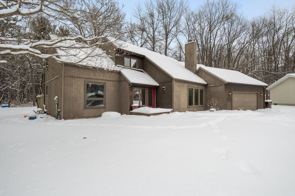Photo of 903 Cram Lane, Albion, MI 49224 (MLS # 26005268)